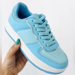 NEW - Berness - Blue Sneakers with Metallic Detail - Woman's Size 10